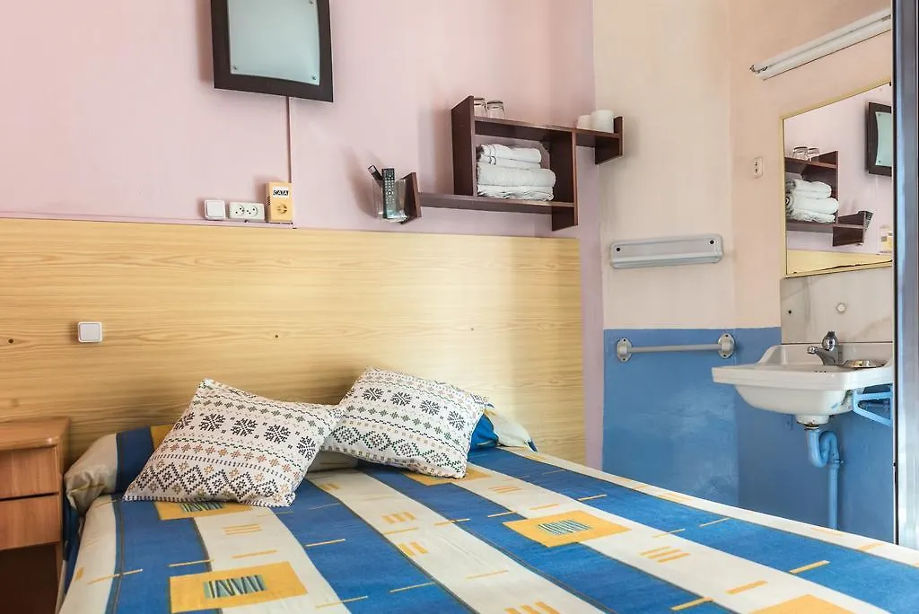 Hostel Turisol Barcellona 0*,  Spagna
